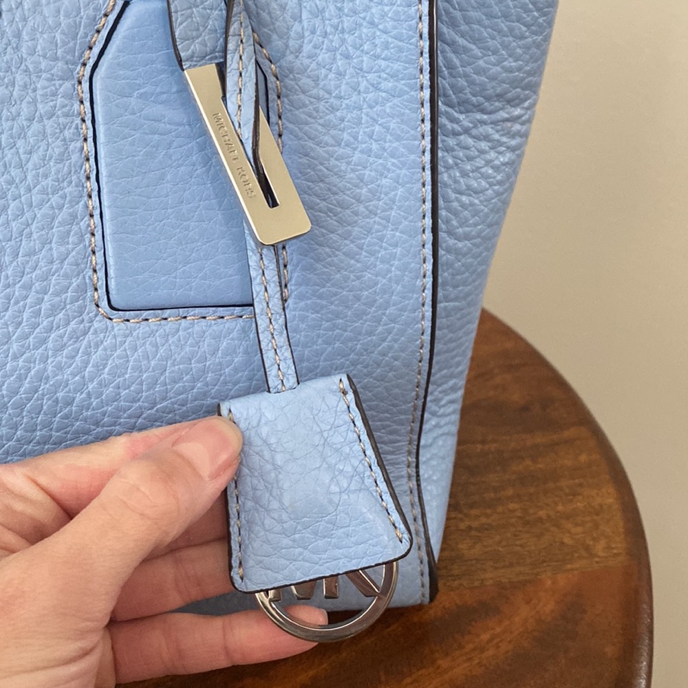 Michael Kors Selby Bag - Picture 9 of 15